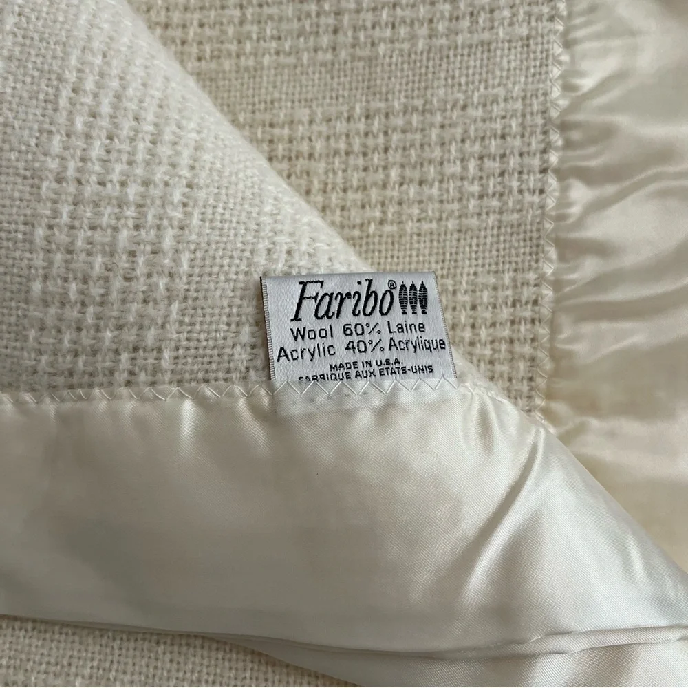 Vintage Faribo Cream Wool Acrylic Blend Satin Trim Blanket